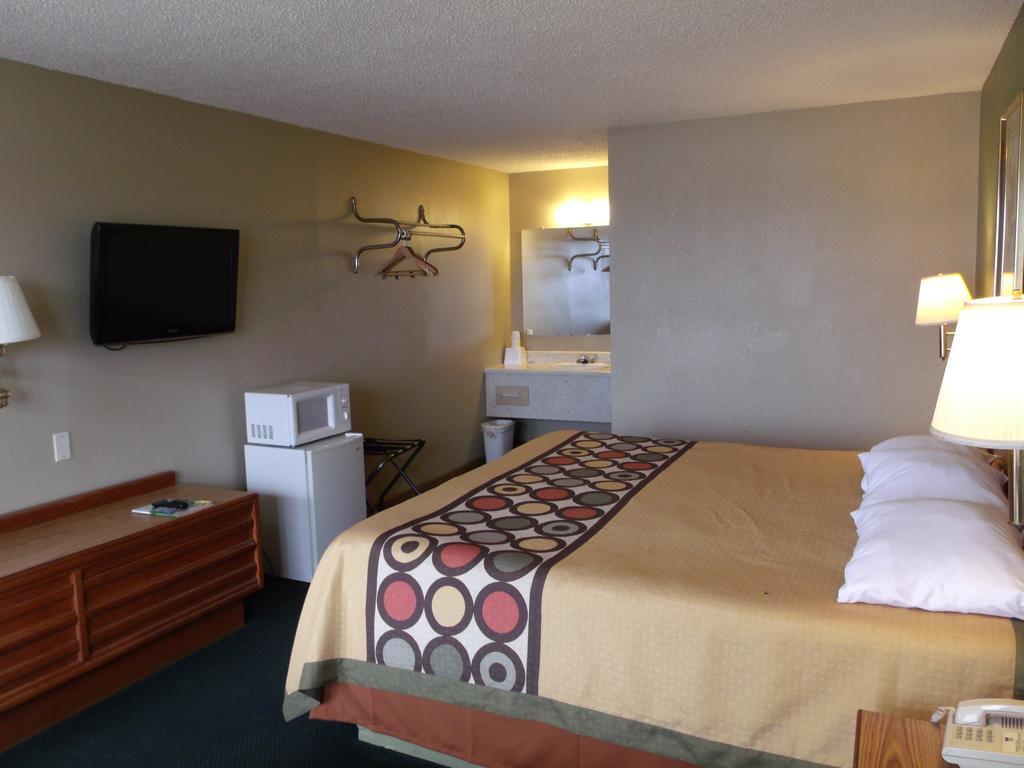 Budgetel Inn & Suites Butler Eksteriør bilde
